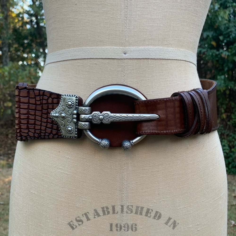 Vintage Oversized Leather Belt with Ornate Buckle - Picture 6 of 16
